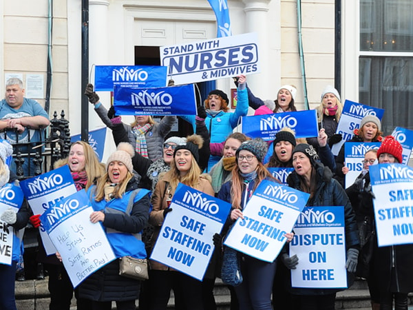 nurses protesting